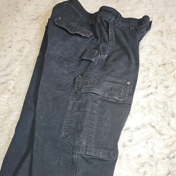 Duluth Flex Fire Hose Black Work Cargo Carpenter Jeans 36x30 Standard Fit - Picture 3 of 11
